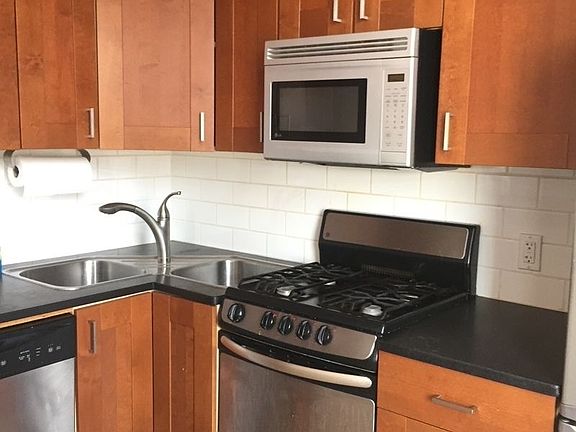 2nd image of 10-50 44th Dr #4