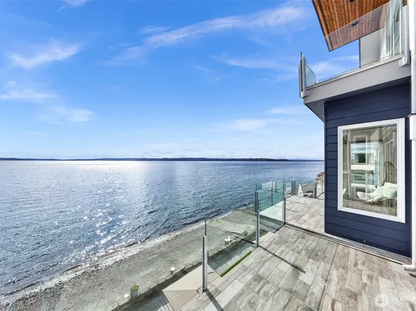 12065 30th Avenue SW, Burien, WA 98146