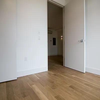 Rented by Nooklyn NYC LLC | media 112