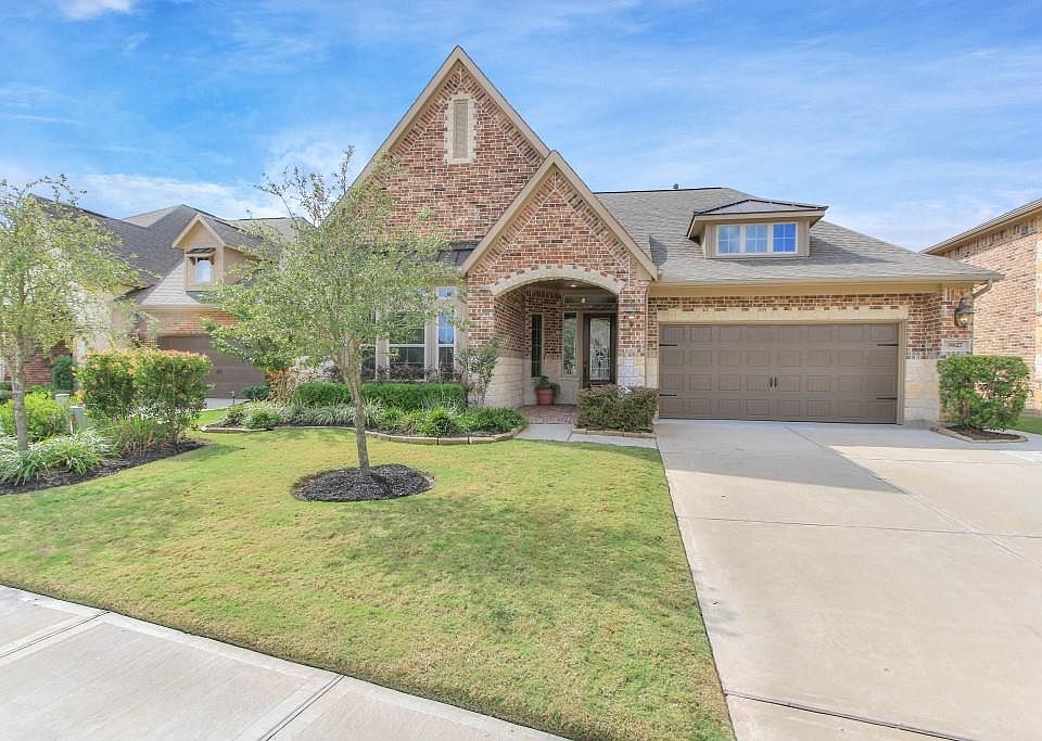 1st image of 9827 Primrose Park Ln