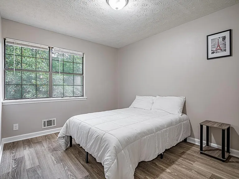 Candler Woods Dr — Photo 1