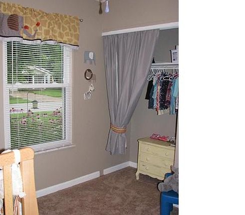 Cuteness w/view of flowers