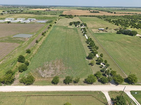 2nd image of 1521 County Road 1107b