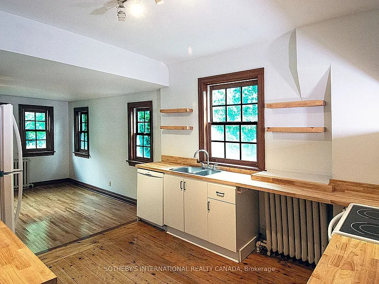 19 Melgund Rd #UPPER — Photo 7