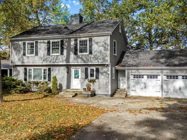 1714 Country Club Dr, Tullahoma, TN 37388