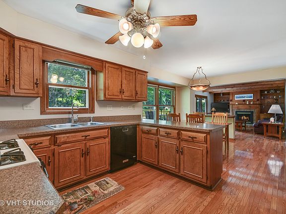 3rd image of 114 Green Valley Dr