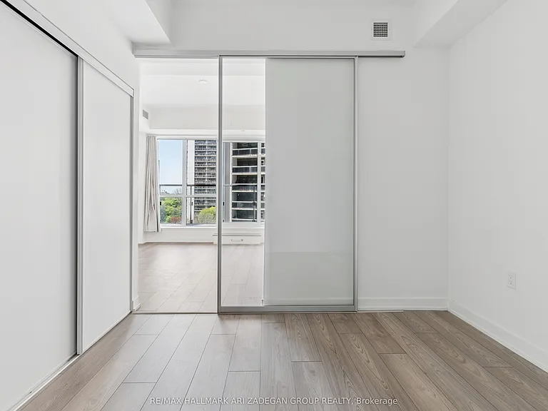 120 Broadway Ave #716N — Photo 20