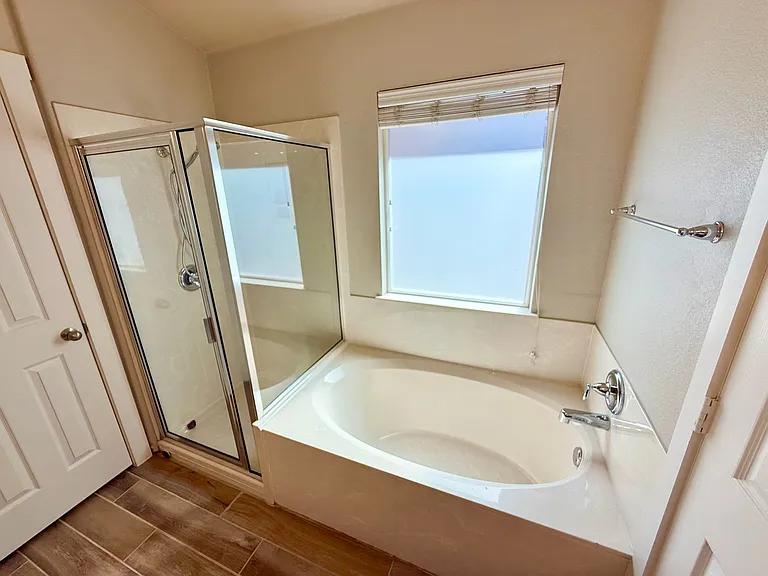 1617 Sugarberry Ln — Photo 11
