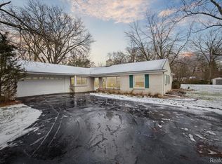 25210 Peekskill, Southfield, MI 48033