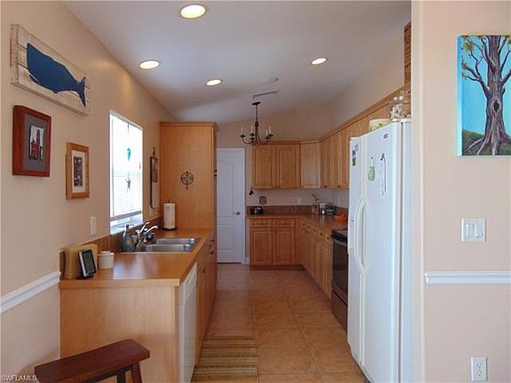 5th image of 416 Candlewick Cir