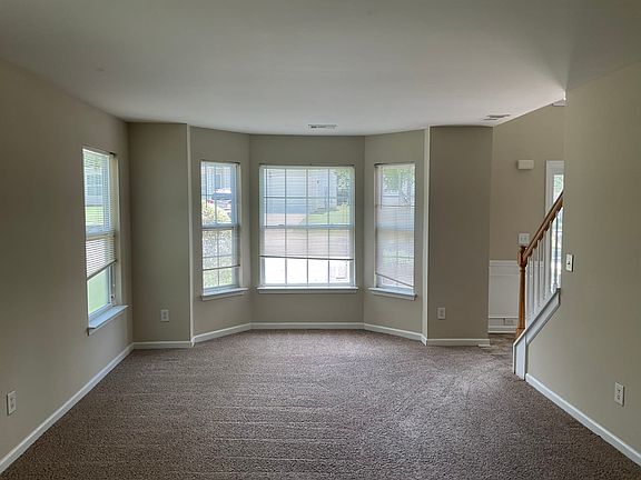 3rd image of 4188 Palm Dr