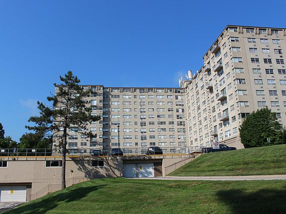 5th image of 1030 E Lancaster Ave APT 111