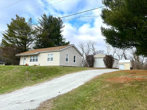 8682 Us Highway 50, Aurora, IN 47001