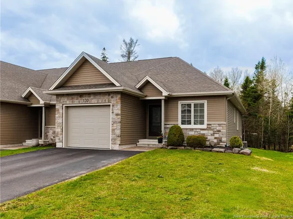 120 Boisee, Dieppe, NB E1A 8Y7