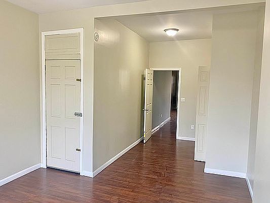 3rd image of 225 Linden Blvd #3R