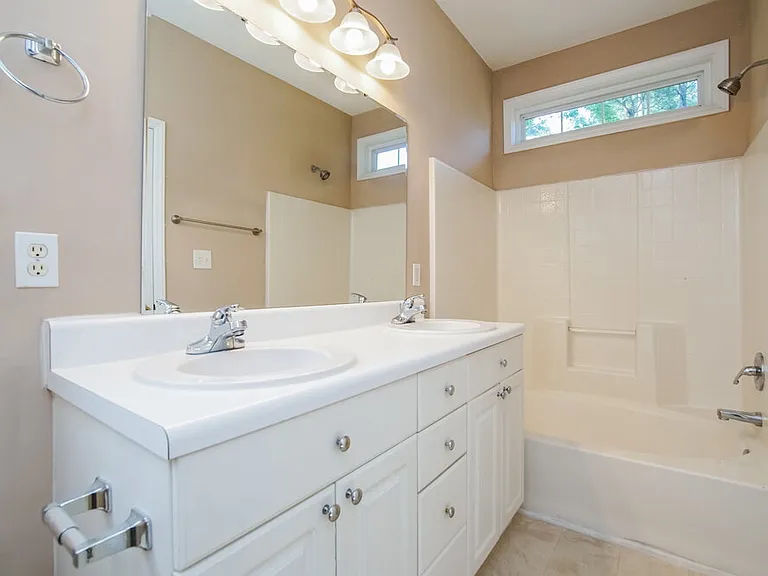 7137 Spanglers Spring Way — Photo 10