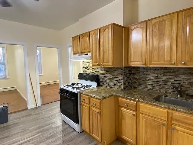 233 Avenue E #2 — Photo 7