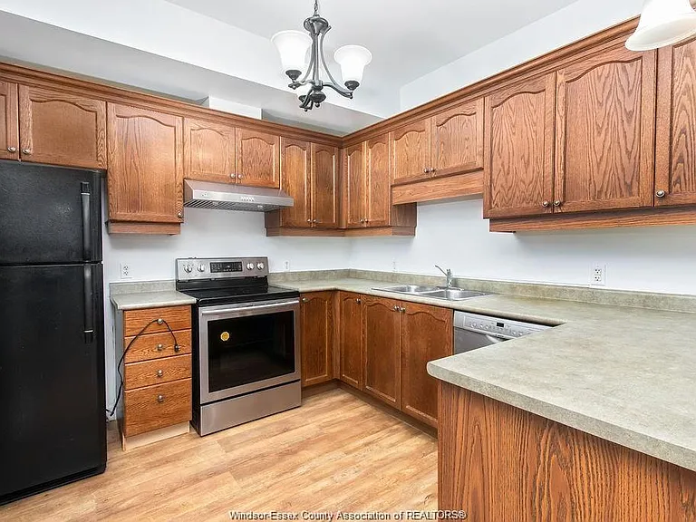 1855 Normandy St #607 — Photo 8