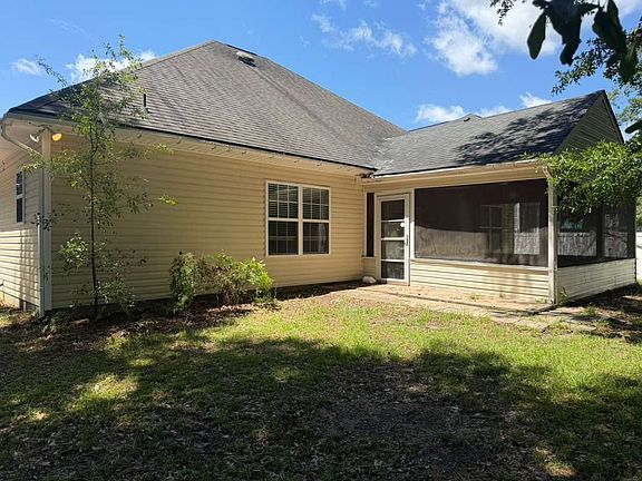 4th image of 900 Rachel Ln