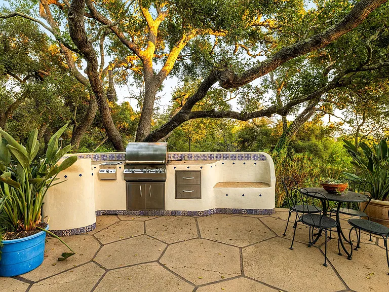 805 Park Hill Ln — Photo 11