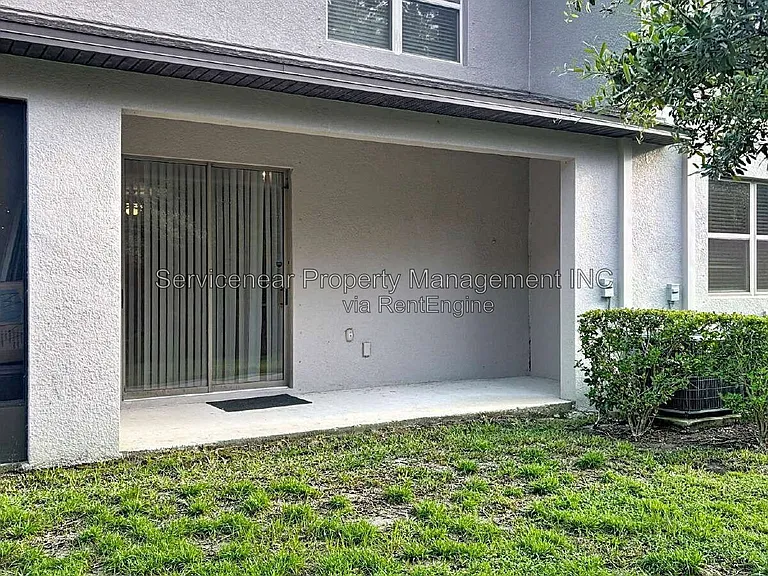 9528 Pembrooke Pines Dr — Photo 24