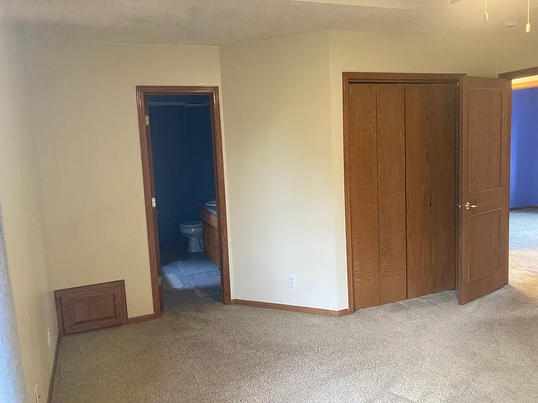 2409 Marilyn Dr — Photo 7
