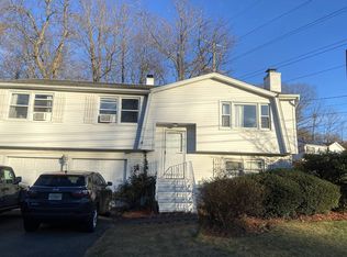 20 Heritage Pl, Bridgeport, CT 06606