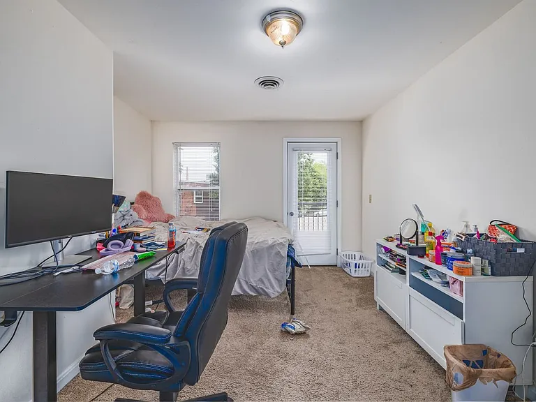Walk to UC & UC Medical | 1BR/2BR Apartments — Photo 61