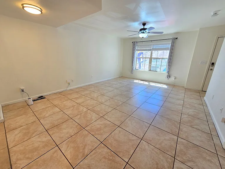 1455 N Main St — Photo 2