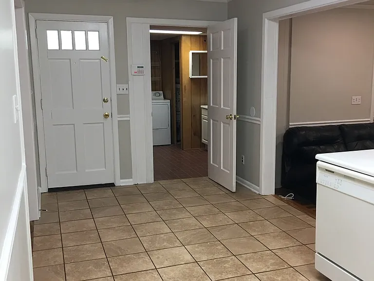 216 N Lipona Rd — Photo 15