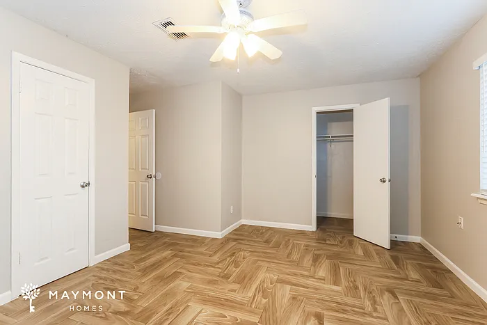 22403 Tree House Ln — Photo 11