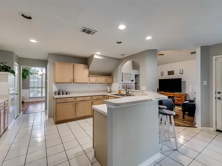 8801 Clearlake Dr — Photo 17