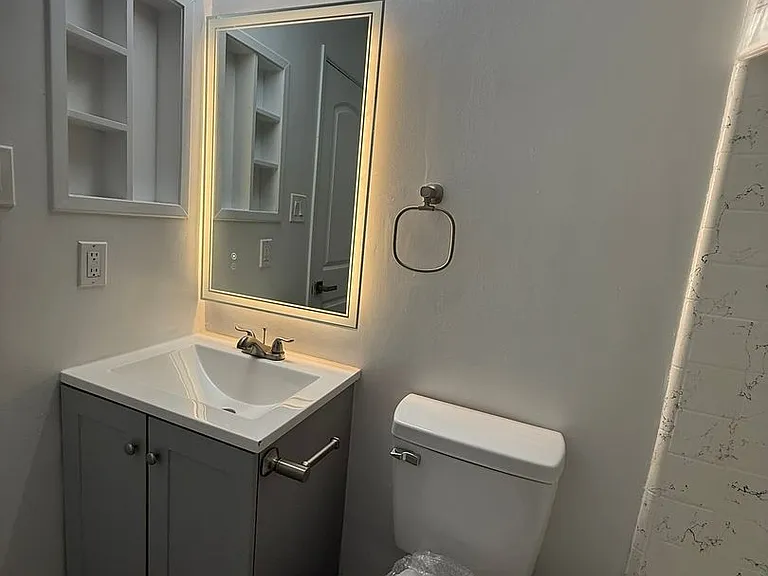 1179 Crenshaw Blvd — Photo 28