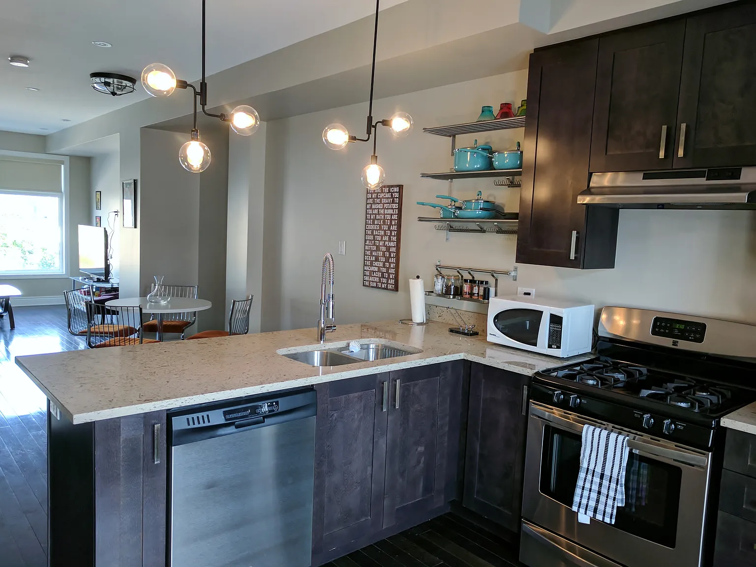 292 Cambridge Street North — Photo 2