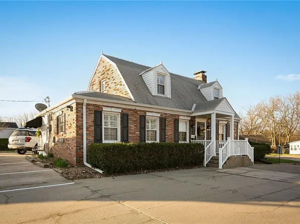 203 SW Jefferson St, Lees Summit, MO 64063