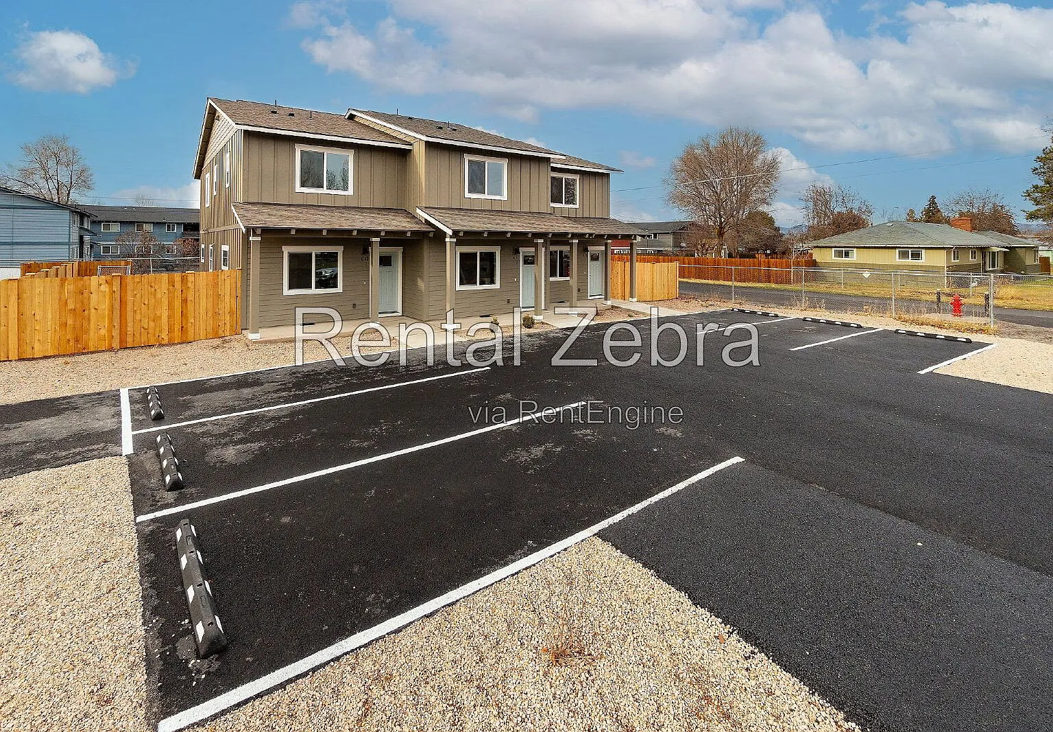 3 bed, 2.5 bath, 1267 sqft, $1,925 — Photo 2