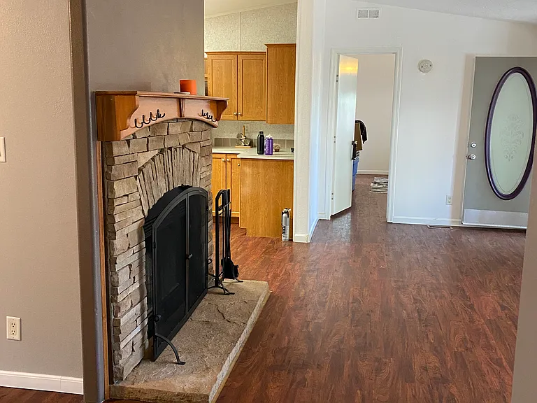 5283 N Thornton Pl — Photo 4