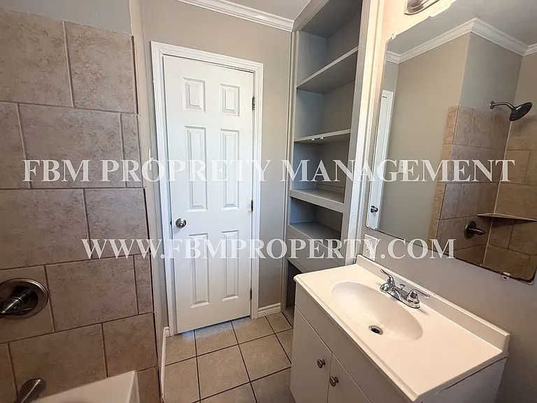 3015 Winfield Dr — Photo 10