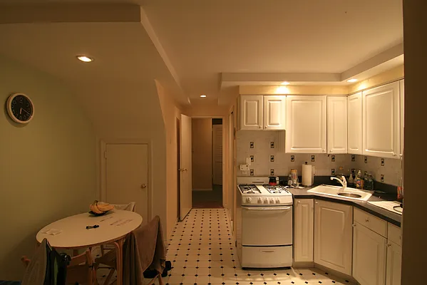 Rented by Horowitz Real Estate | media 10