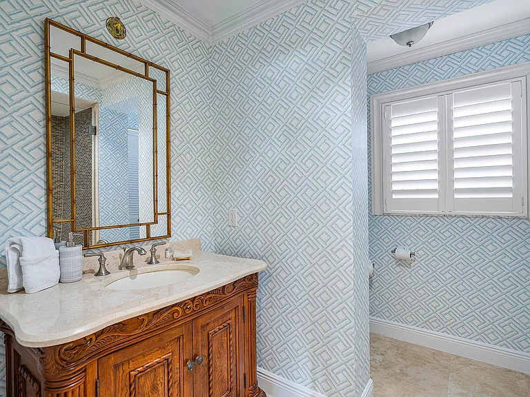 820 Palm Trl — Photo 13