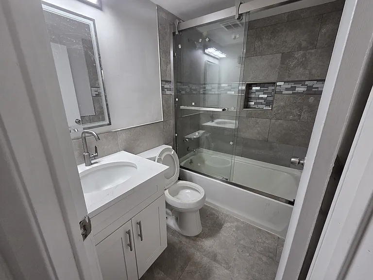 42 Elwood Ave #2 — Photo 5