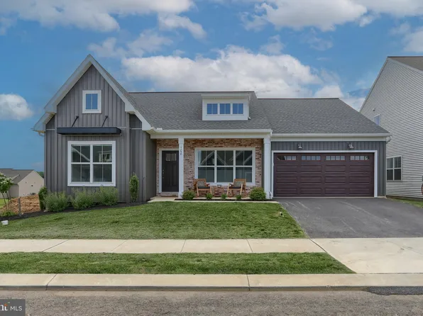 108 Pinnacle Ridge Dr, Annville, PA 17003