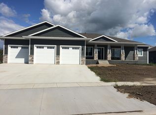 1131 Vail Ave, Brookings, SD 57006