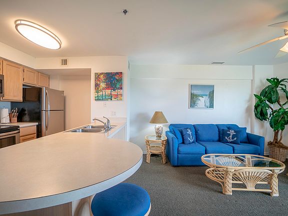 4th image of 500 Burton Dr #3402