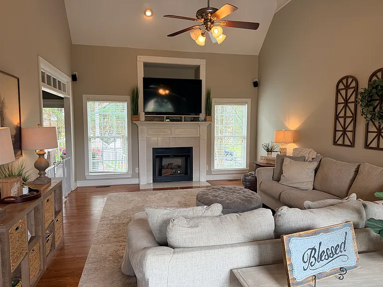 9866 Field Crest Dr — Photo 6