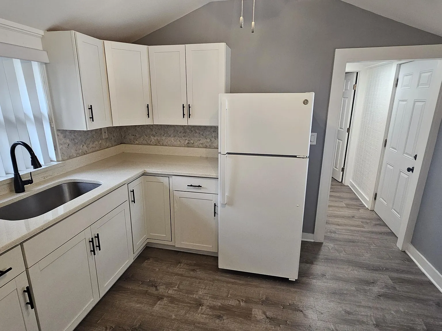 1 bed, 1.0 bath, 400 sqft, $1,500 — Photo 4
