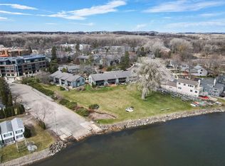 2803 Century Harbor Rd APT 1, Middleton, WI 53562