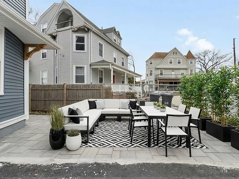 66 Stanley St #1 — Photo 4