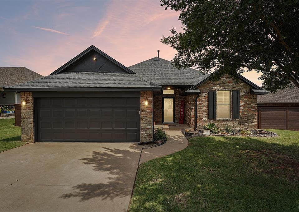 1st image of 9109 NW 90th Cir