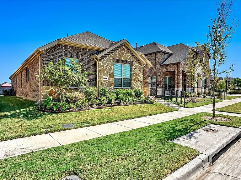 7205 Windy Meadow Dr — Photo 33